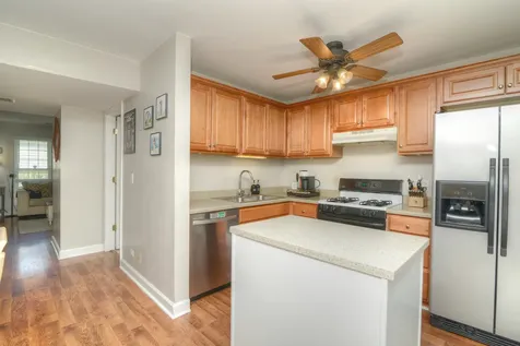 1265 Downing Street Roselle IL 60172