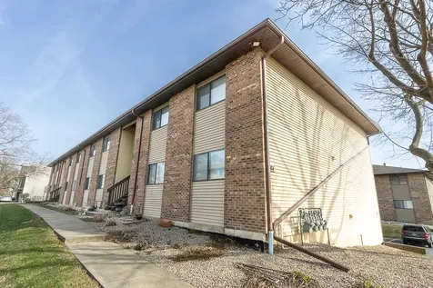 381 South Collins Street South Elgin IL 60177