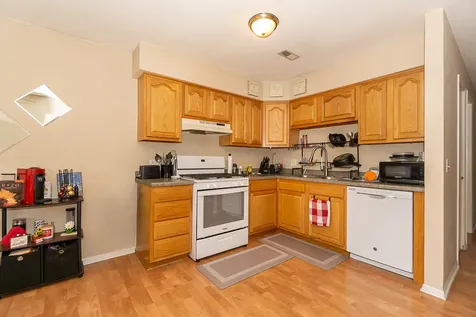 381 South Collins Street South Elgin IL 60177