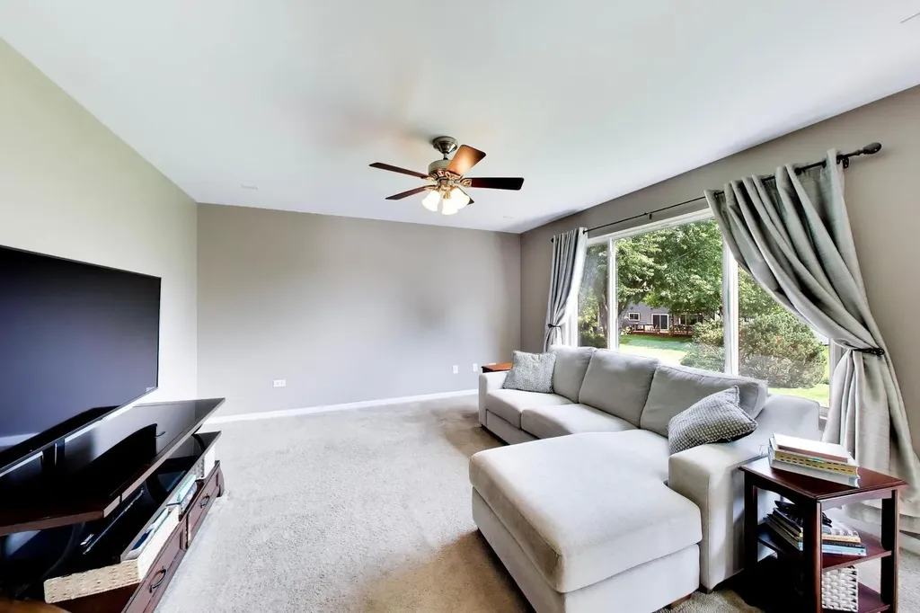2365 Handley Lane Aurora IL 60502