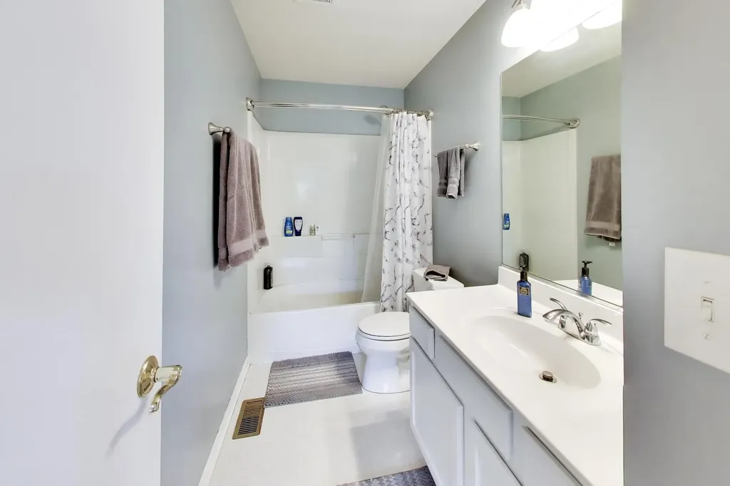 2365 Handley Lane Aurora IL 60502