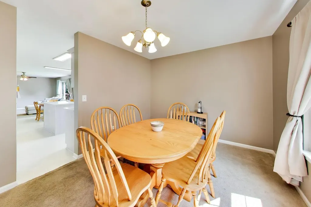 2365 Handley Lane Aurora IL 60502