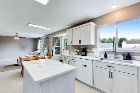 2365 Handley Lane Aurora IL 60502