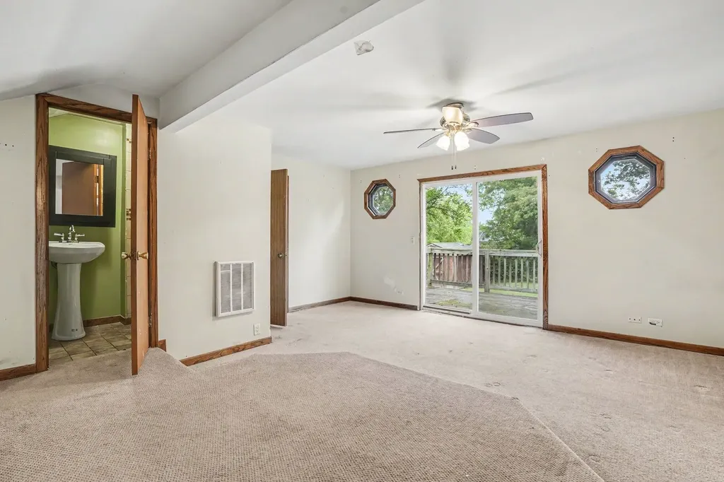 26330 West Grapevine Avenue Antioch IL 60002