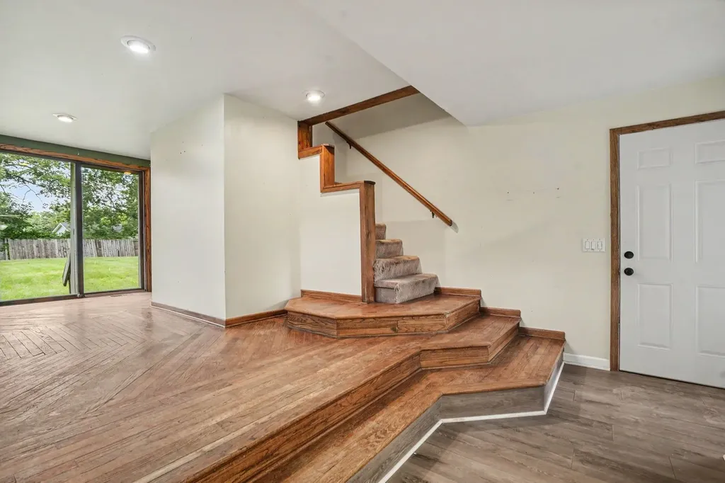 26330 West Grapevine Avenue Antioch IL 60002