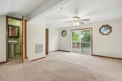 26330 West Grapevine Avenue Antioch IL 60002