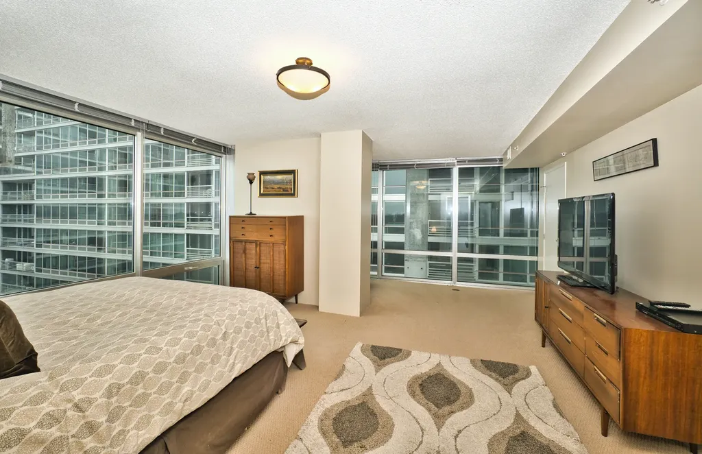 9655 Woods Drive Skokie IL 60077