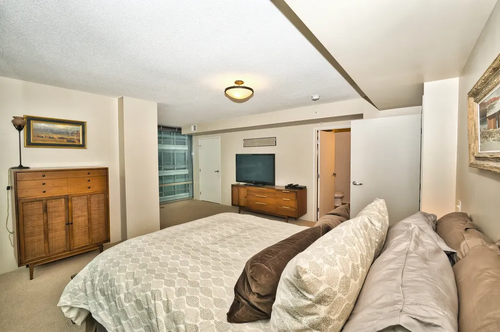 9655 Woods Drive Skokie IL 60077