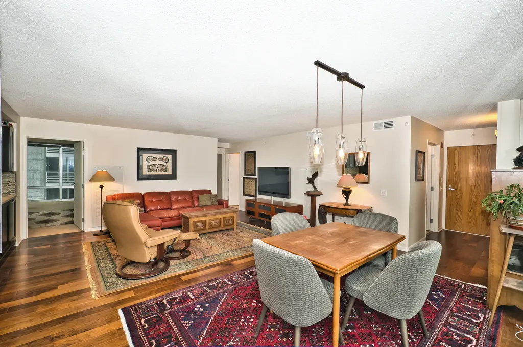 9655 Woods Drive Skokie IL 60077