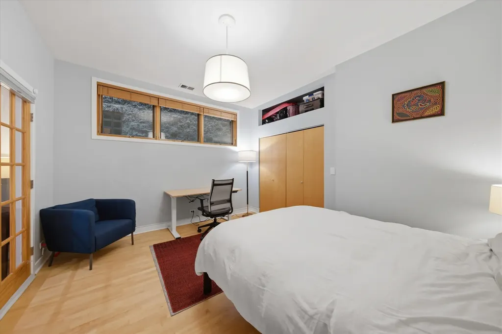 1054 North Hermitage Avenue Chicago IL 60622