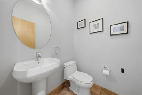 1054 North Hermitage Avenue Chicago IL 60622