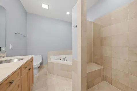 1054 North Hermitage Avenue Chicago IL 60622