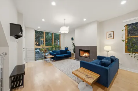 1054 North Hermitage Avenue Chicago IL 60622