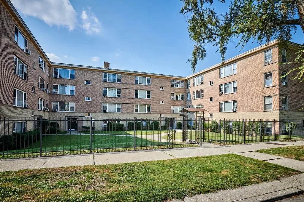 6132 North Seeley Avenue Chicago IL 60659