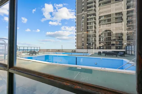 6033 North Sheridan Road Chicago IL 60660