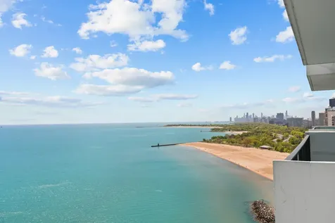 6033 North Sheridan Road Chicago IL 60660