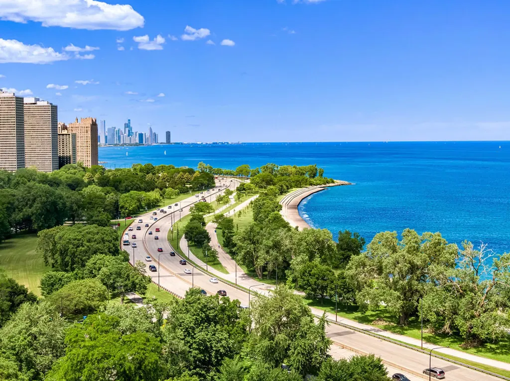 1755 East 55th Street Chicago IL 60615