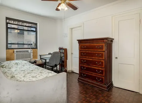 1755 East 55th Street Chicago IL 60615