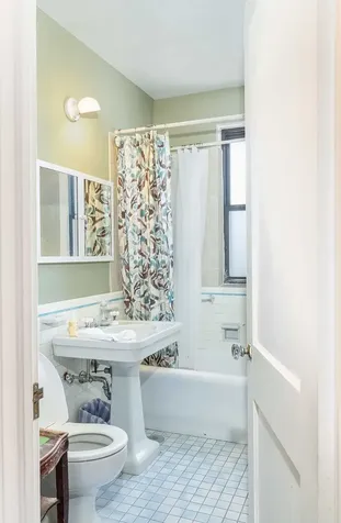 1755 East 55th Street Chicago IL 60615