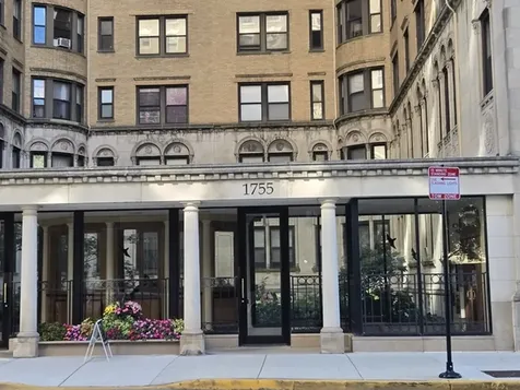 1755 East 55th Street Chicago IL 60615