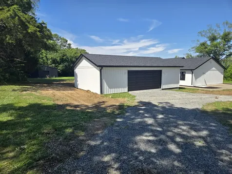 956 Auburn Lane SE Goreville IL 62939