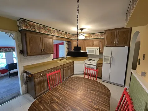 4338 148TH Street Midlothian IL 60445