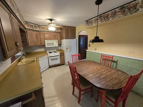 4338 148TH Street Midlothian IL 60445