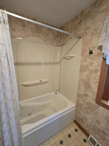 4338 148TH Street Midlothian IL 60445