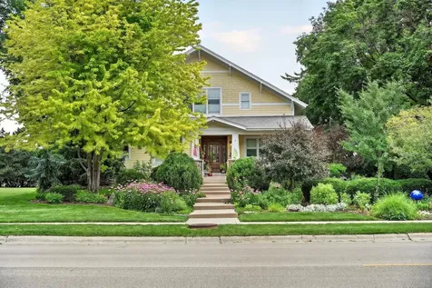 726 Somonauk Street Sycamore IL 60178