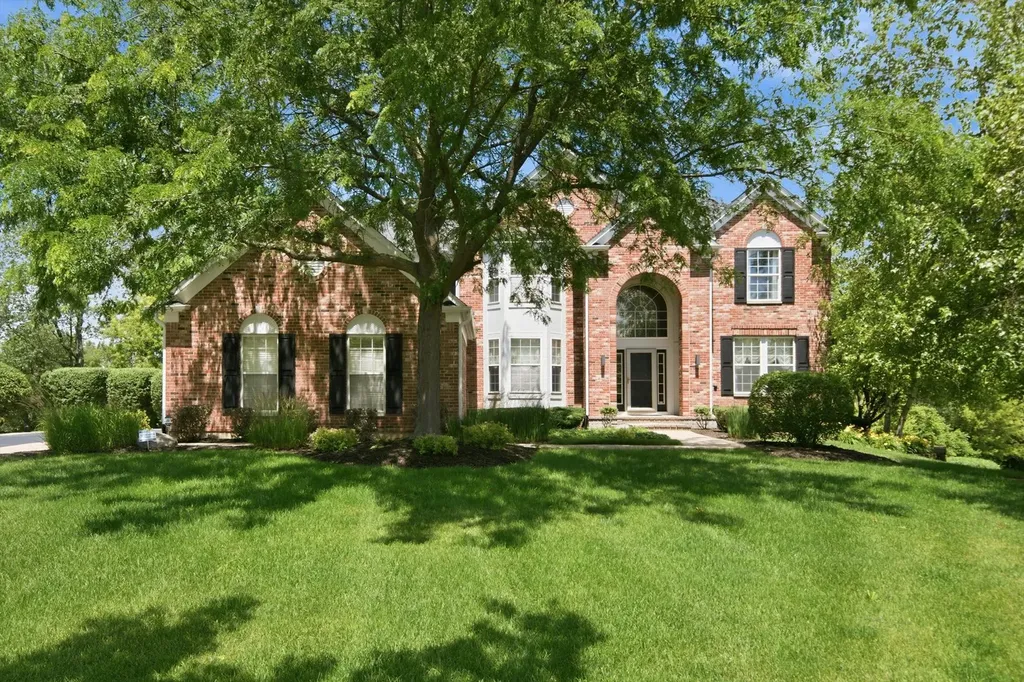 4 Stillwater Court Algonquin IL 60102