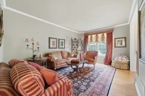 4 Stillwater Court Algonquin IL 60102