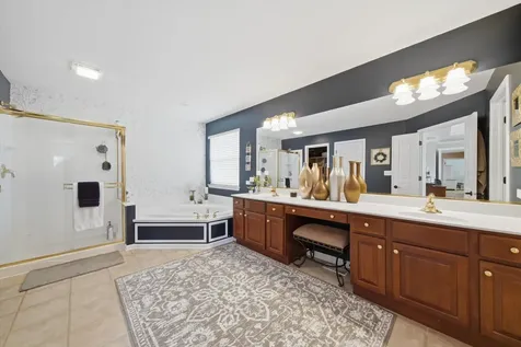 4 Stillwater Court Algonquin IL 60102