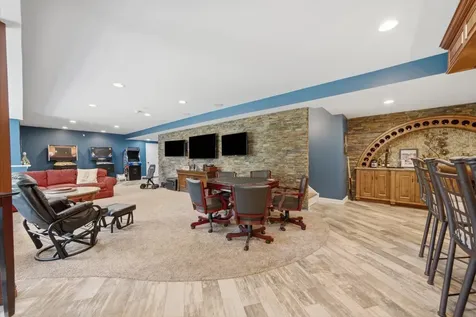 4 Stillwater Court Algonquin IL 60102