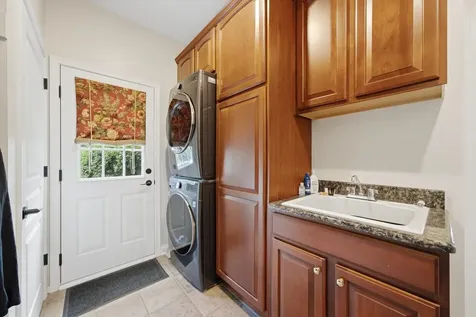 4 Stillwater Court Algonquin IL 60102