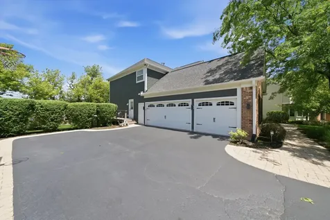 4 Stillwater Court Algonquin IL 60102