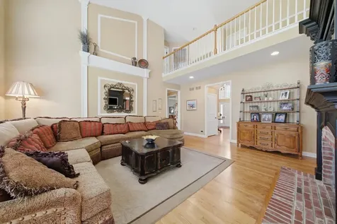 4 Stillwater Court Algonquin IL 60102