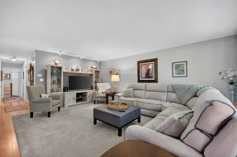 1340 Williamsburg Road Rockford IL 61107