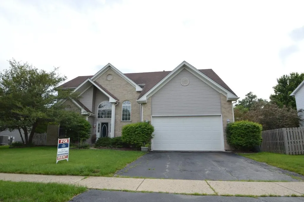 3301 Banford Circle Lake In The Hills IL 60156