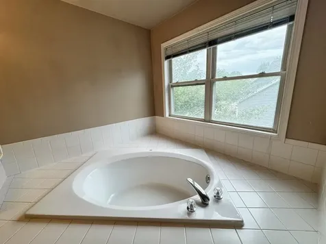 3301 Banford Circle Lake In The Hills IL 60156
