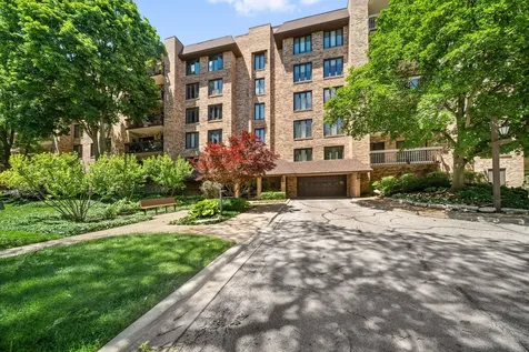 3810 Mission Hills Road Northbrook IL 60062