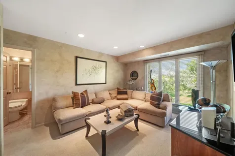 3810 Mission Hills Road Northbrook IL 60062