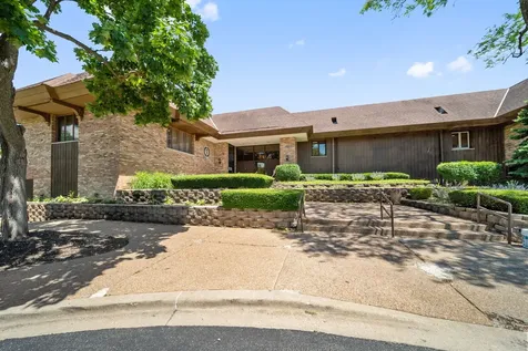 3810 Mission Hills Road Northbrook IL 60062