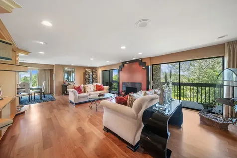 3810 Mission Hills Road Northbrook IL 60062