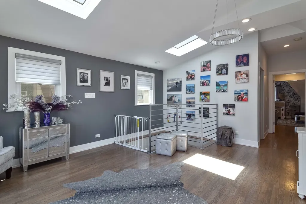 5632 West Pensacola Avenue Chicago IL 60634
