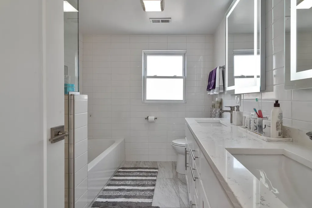 5632 West Pensacola Avenue Chicago IL 60634