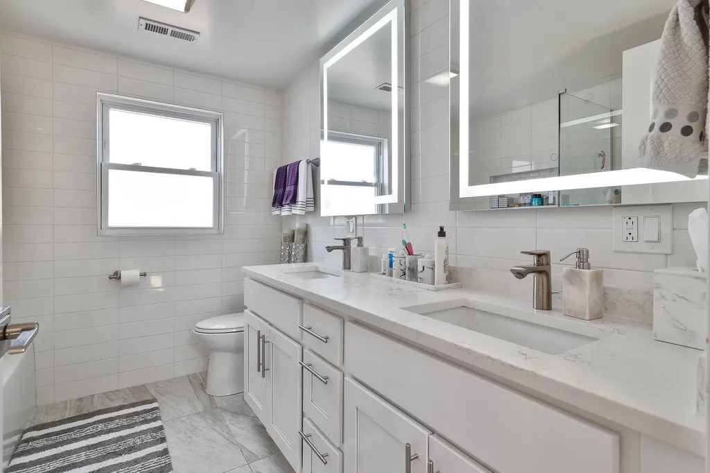 5632 West Pensacola Avenue Chicago IL 60634