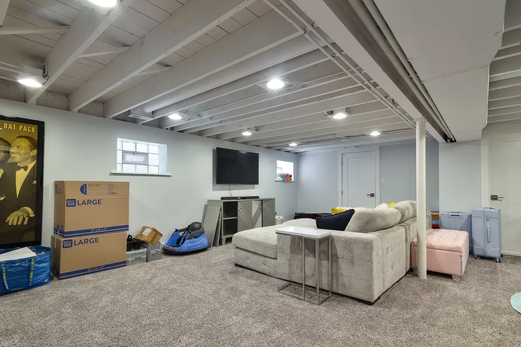 5632 West Pensacola Avenue Chicago IL 60634