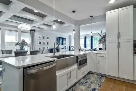 5632 West Pensacola Avenue Chicago IL 60634