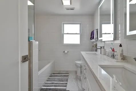 5632 West Pensacola Avenue Chicago IL 60634