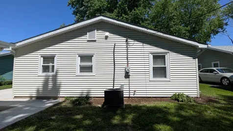 527 Sehring Street Joliet IL 60436